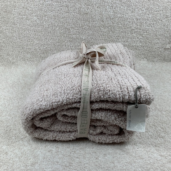 BAREFOOT DREAMS CozyChic Throw Blanket - Picture 5 of 6
